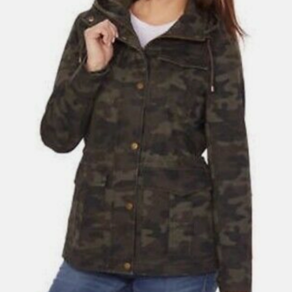 Lucky Brand Women’s Camouflage jacket!